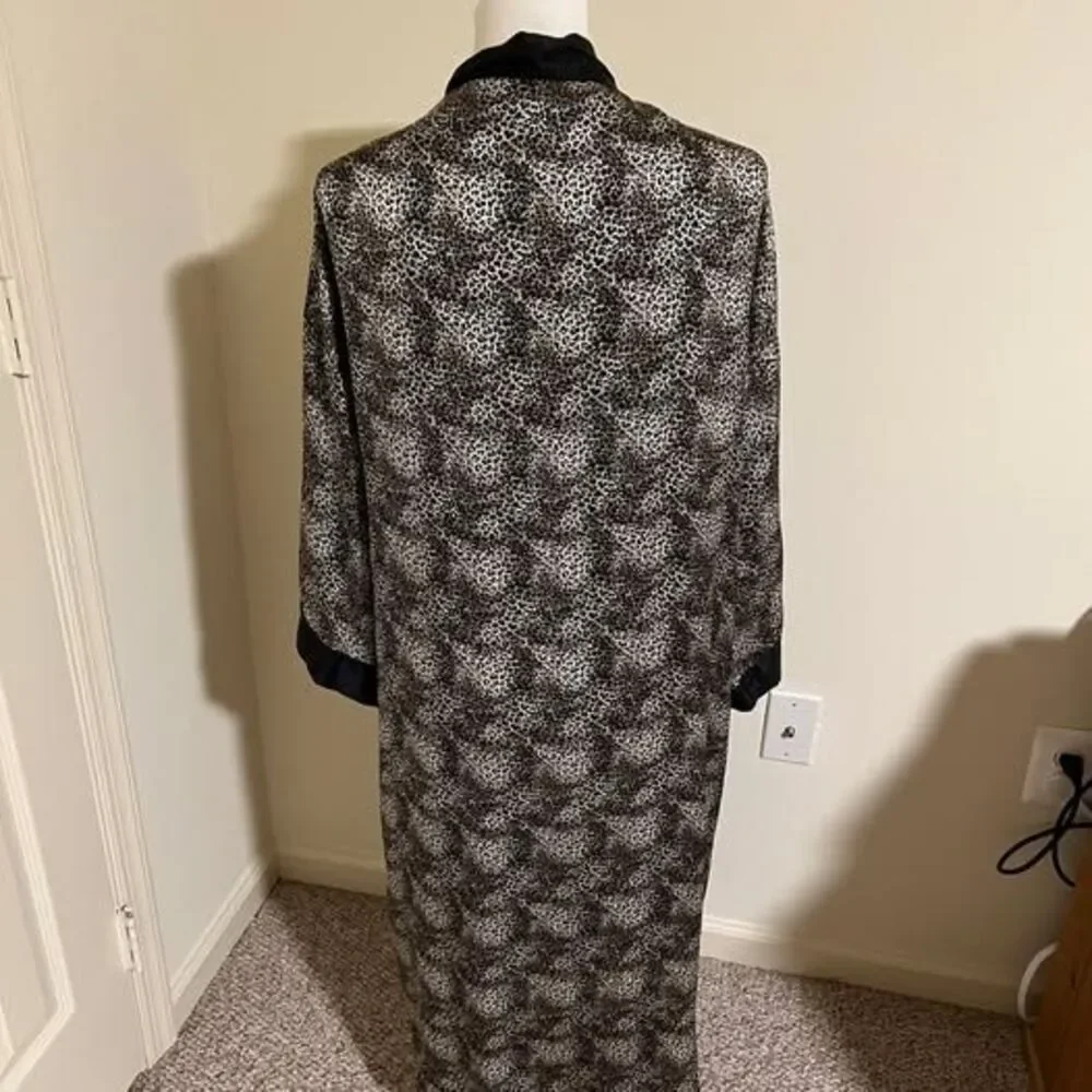 Stafford Silk Leopard Print Robe M/L